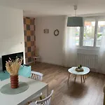 Апартаменты La Petite Porteloise *
